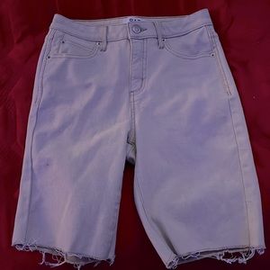 High-Rise Bermuda shorts